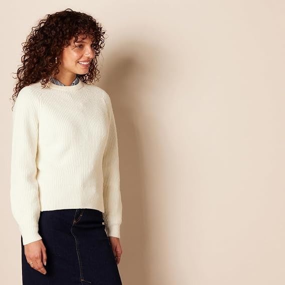 Immagine di White Ribbed Knit Sweater 5